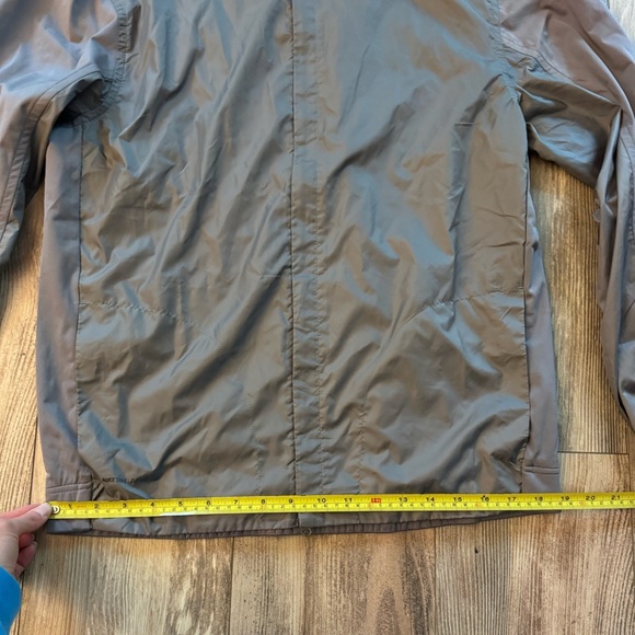 Nike Shield Softshell Jacket Men Size M Full Zip Color Grey 2 Pockets Polyester - Picture 2 of 8
